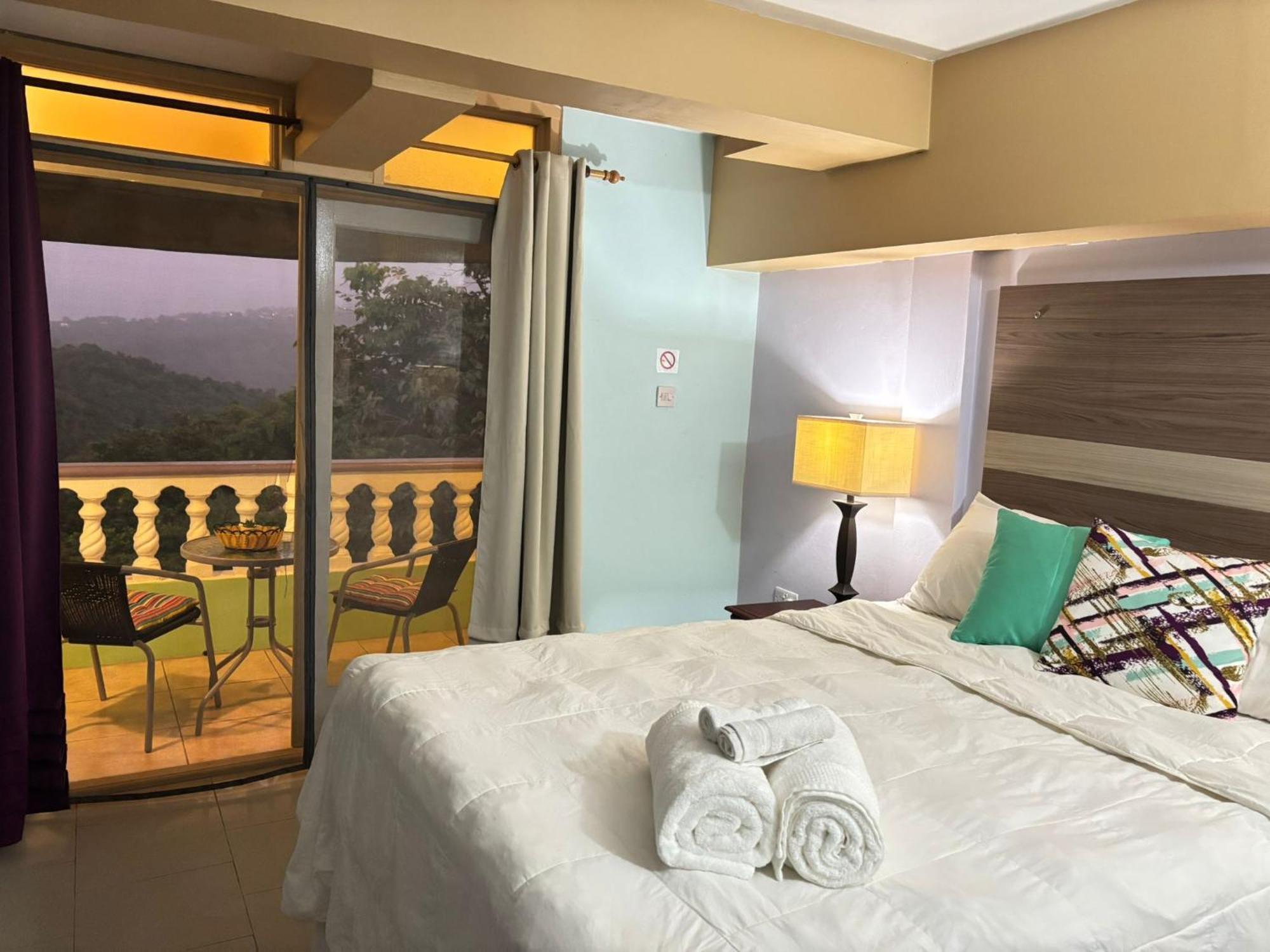 Bed and Breakfast Matthew'S Miracle View Roseau Exteriér fotografie