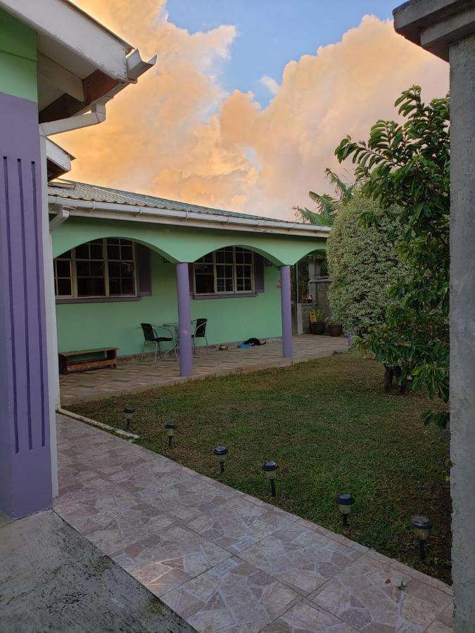 Bed and Breakfast Matthew'S Miracle View Roseau Exteriér fotografie